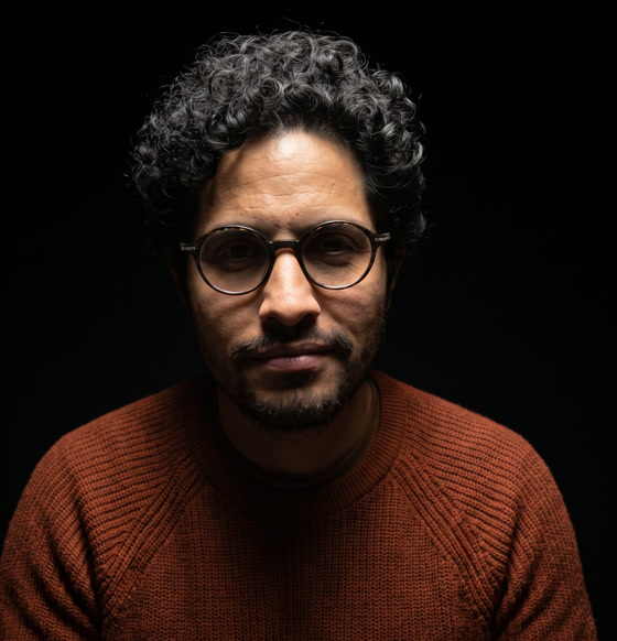 Retrato de César Cabrera, consultor de inteligencia artificial aplicada